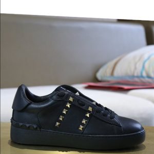 Valentino Garavani Rockstud Untitled Sneaker In Calfskin Leather - VS02