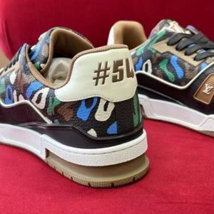 Louis Vuitton Trainer Sneakers - LS27