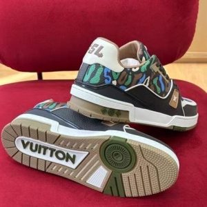 Louis Vuitton Trainer Sneakers - LS27