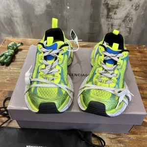 Balenciaga Men's 3XL Sneaker In Neon Yellow - GS41