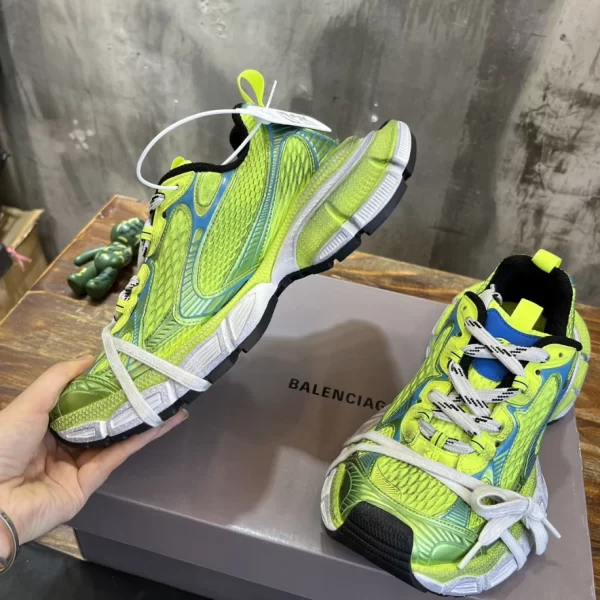 Balenciaga Men's 3XL Sneaker In Neon Yellow - GS41