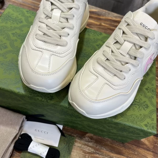Gucci Rhyton Sneakers In Ivory - CS19