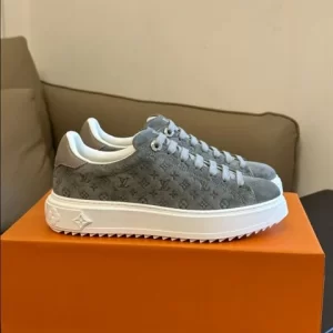 Louis Vuitton Time Out Sneaker - LS62