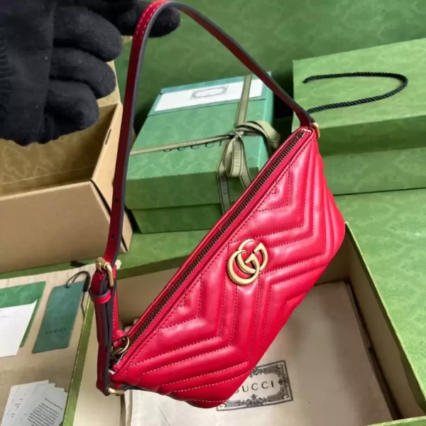 Gucci Marmont Shoulder Bag In Red - GH13