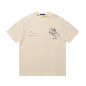 Louis Vuitton T-shirt - LT31