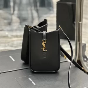 Saint Laurent LE 5 À 7 Vertical in Smooth Leather Bag - YSL10