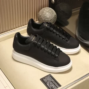 Alexander McQueen Oversized Leather Sneakers - AS07