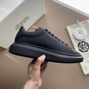 Alexander McQueen Oversized Leather Sneakers - AS10
