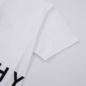 Givenchy 4G Oversized T-shirt in Cotton - CT10