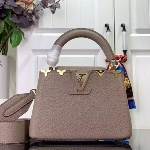 Louis Vuitton Capucines Mini Handbag - LH39