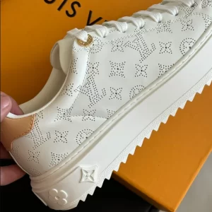 Louis Vuitton Time Out Sneaker - LS148