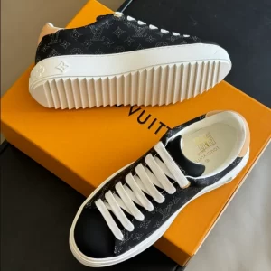 Louis Vuitton Time Out Sneaker - LS149
