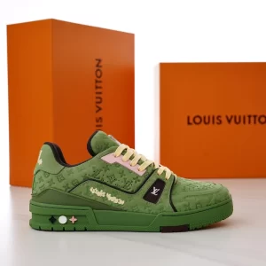 Louis Vuitton Trainer Sneaker - LS152